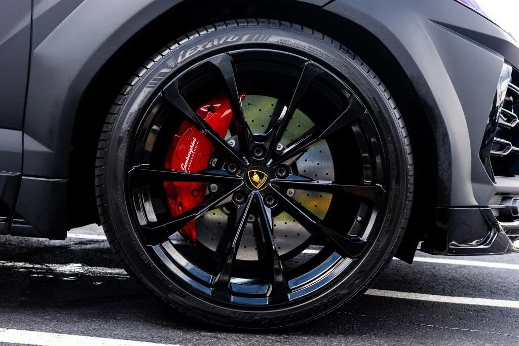 2022 Lamborghini Urus - Image 12 of 31