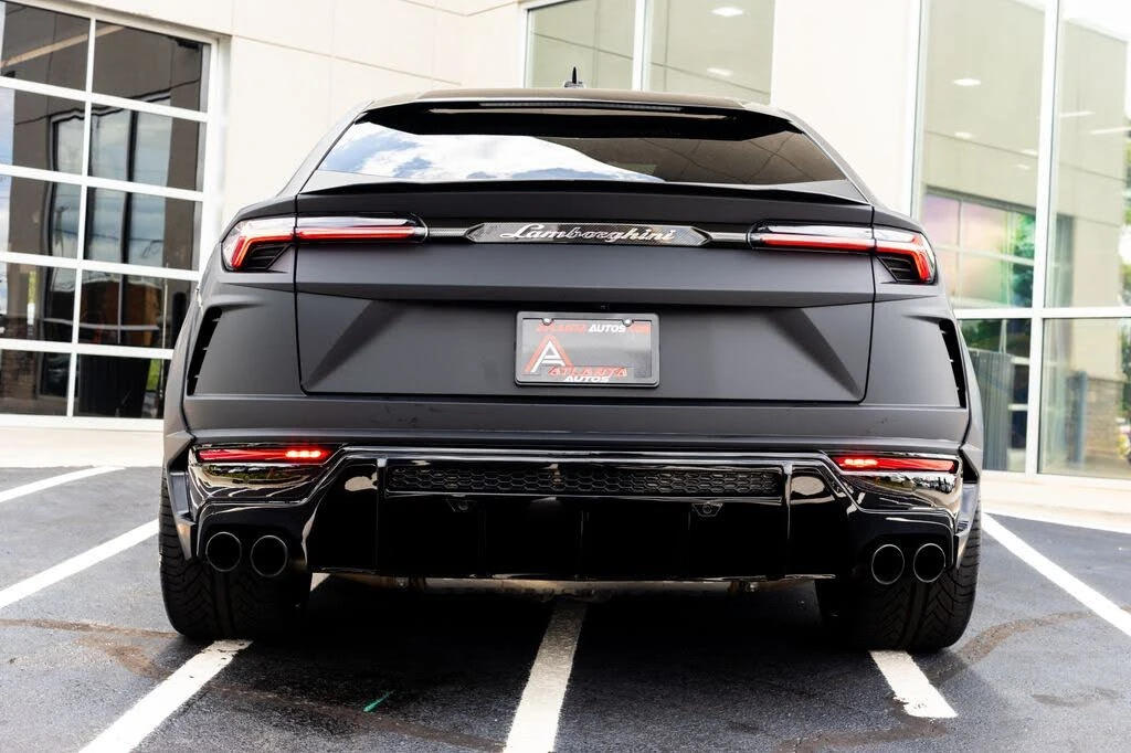 2022 Lamborghini Urus - Image 17 of 31