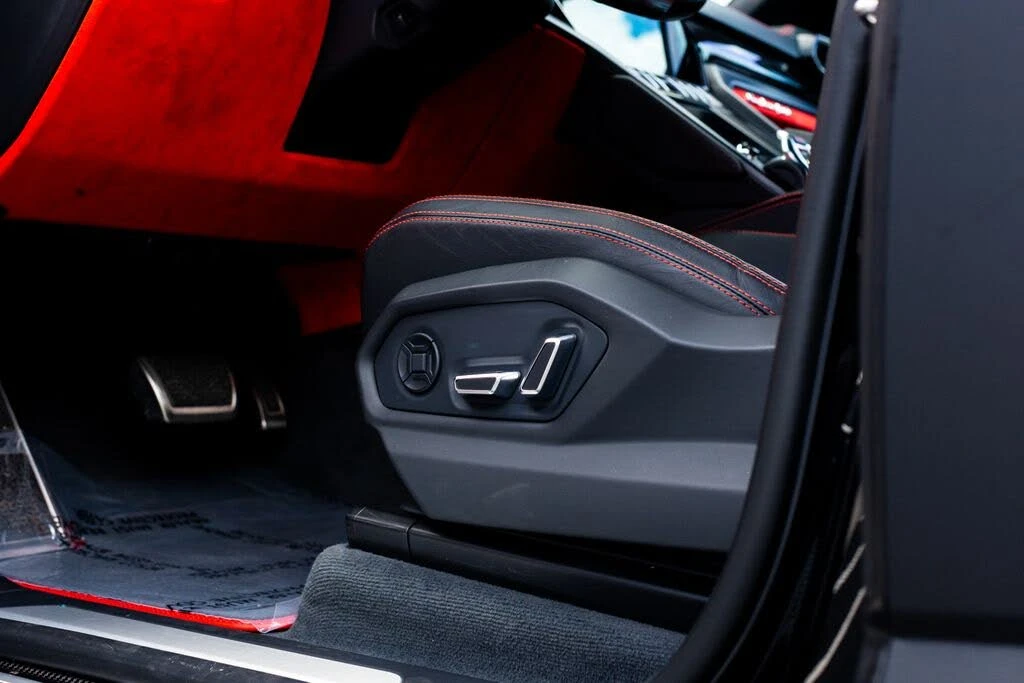 2022 Lamborghini Urus - Image 26 of 31
