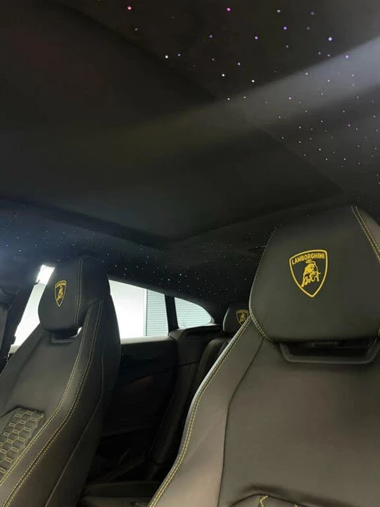 2022 Lamborghini Urus - Image 2 of 31
