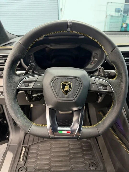 2022 Lamborghini Urus - Image 4 of 31