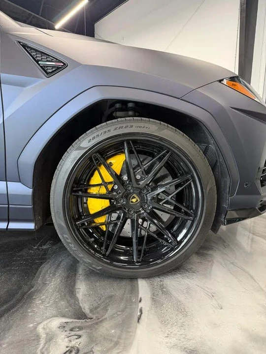 2022 Lamborghini Urus - Image 10 of 31