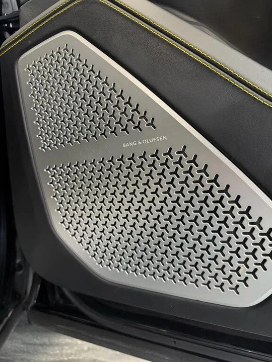 2022 Lamborghini Urus - Image 14 of 31