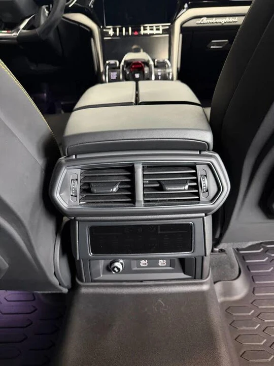 2022 Lamborghini Urus - Image 15 of 31