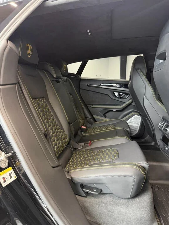 2022 Lamborghini Urus - Image 11 of 31
