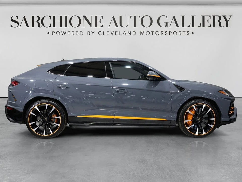 2022 Lamborghini Urus - Image 29 of 31