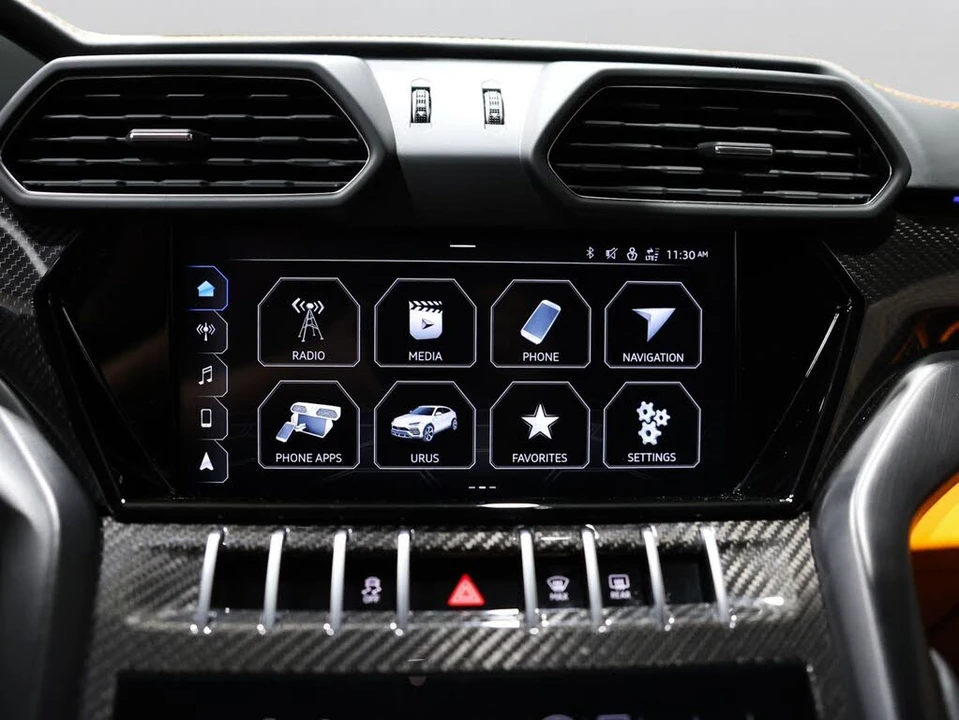 2022 Lamborghini Urus - Image 25 of 31