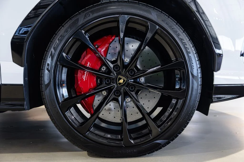 2022 Lamborghini Urus - Image 22 of 31