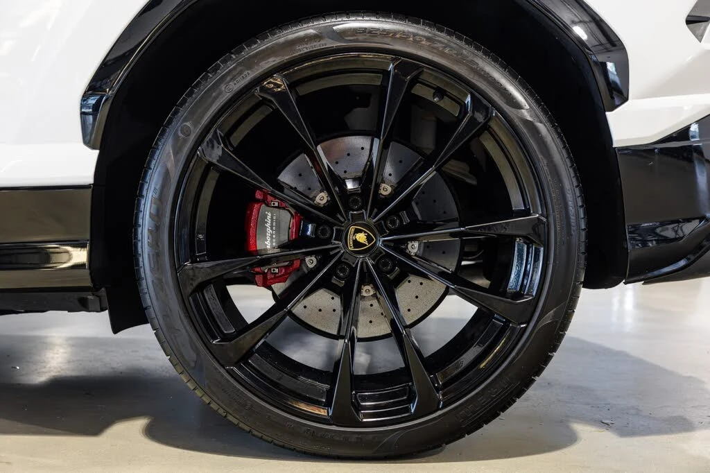 2022 Lamborghini Urus - Image 20 of 31