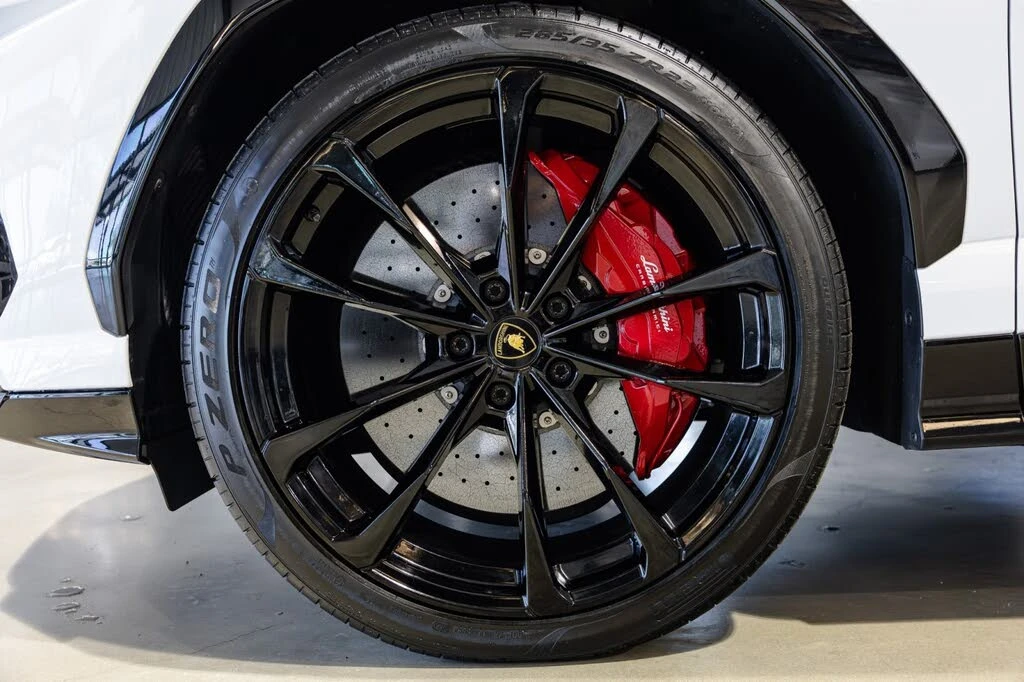 2022 Lamborghini Urus - Image 19 of 31