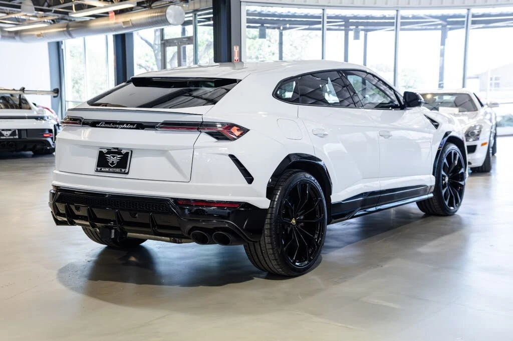 2022 Lamborghini Urus - Image 6 of 31