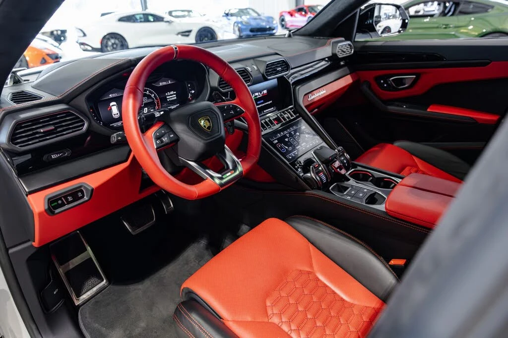 2022 Lamborghini Urus - Image 31 of 31