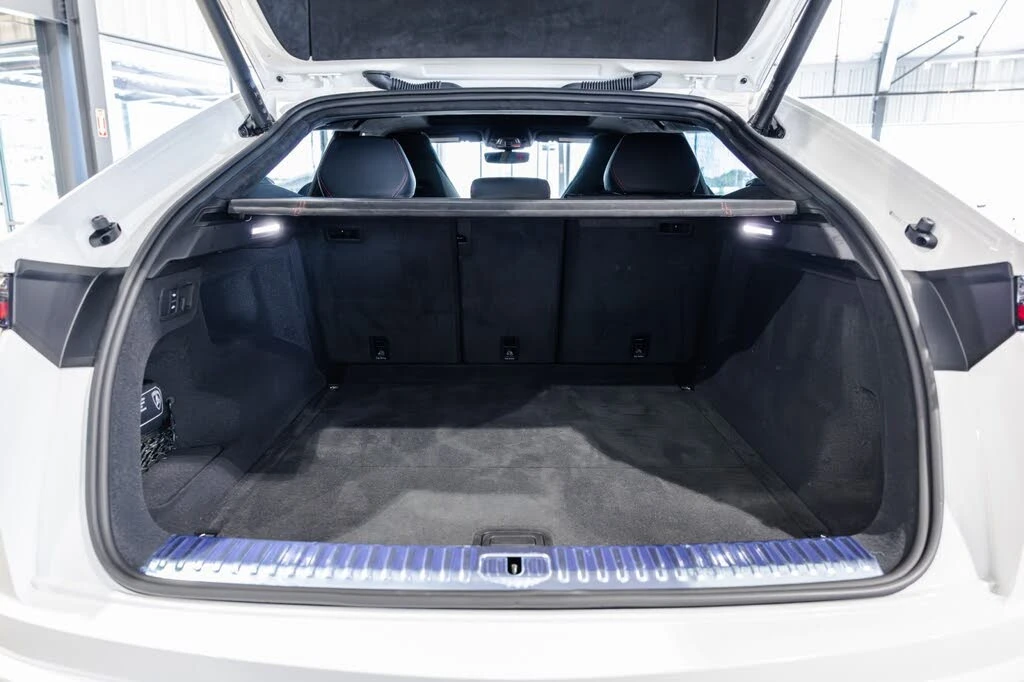 2022 Lamborghini Urus - Image 25 of 31