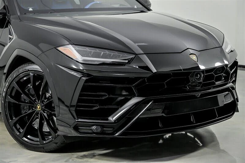 2022 Lamborghini Urus - Image 2 of 31