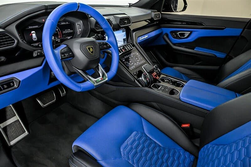 2022 Lamborghini Urus - Image 16 of 31