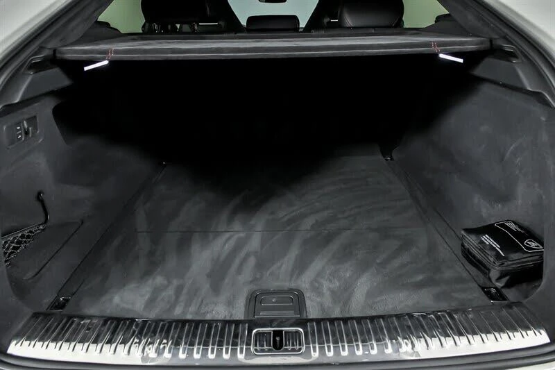 2022 Lamborghini Urus - Image 16 of 31