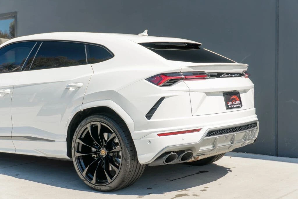 2022 Lamborghini Urus - Image 22 of 31