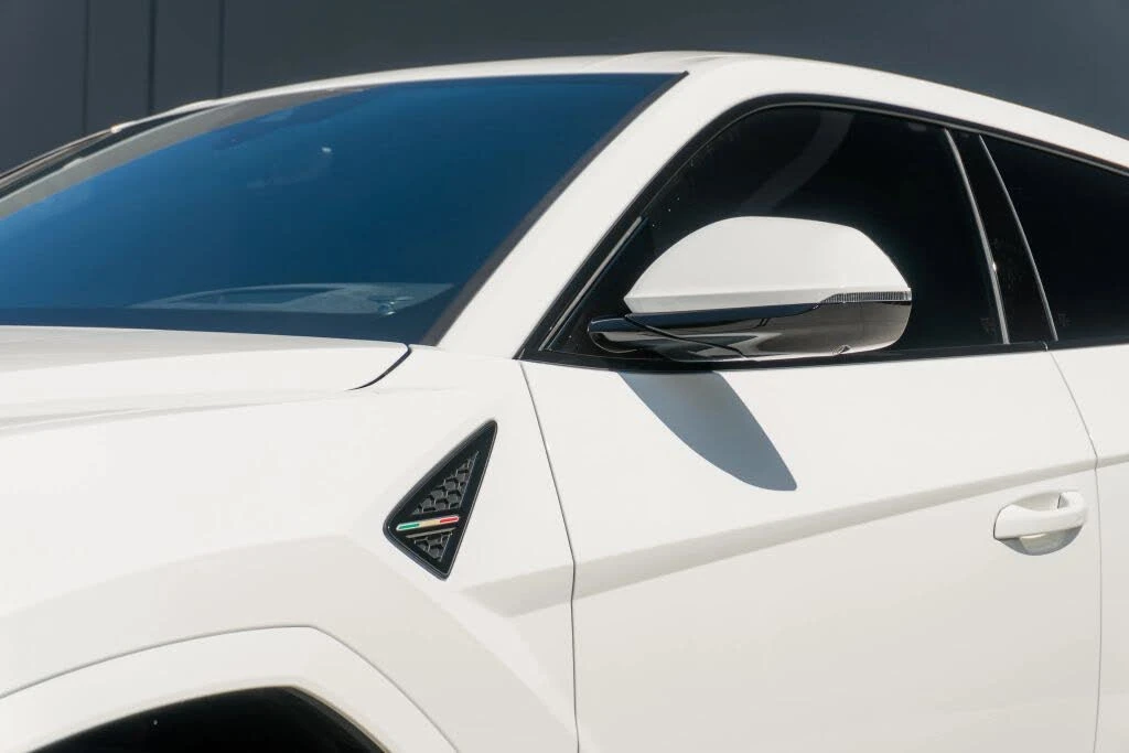 2022 Lamborghini Urus - Image 29 of 31