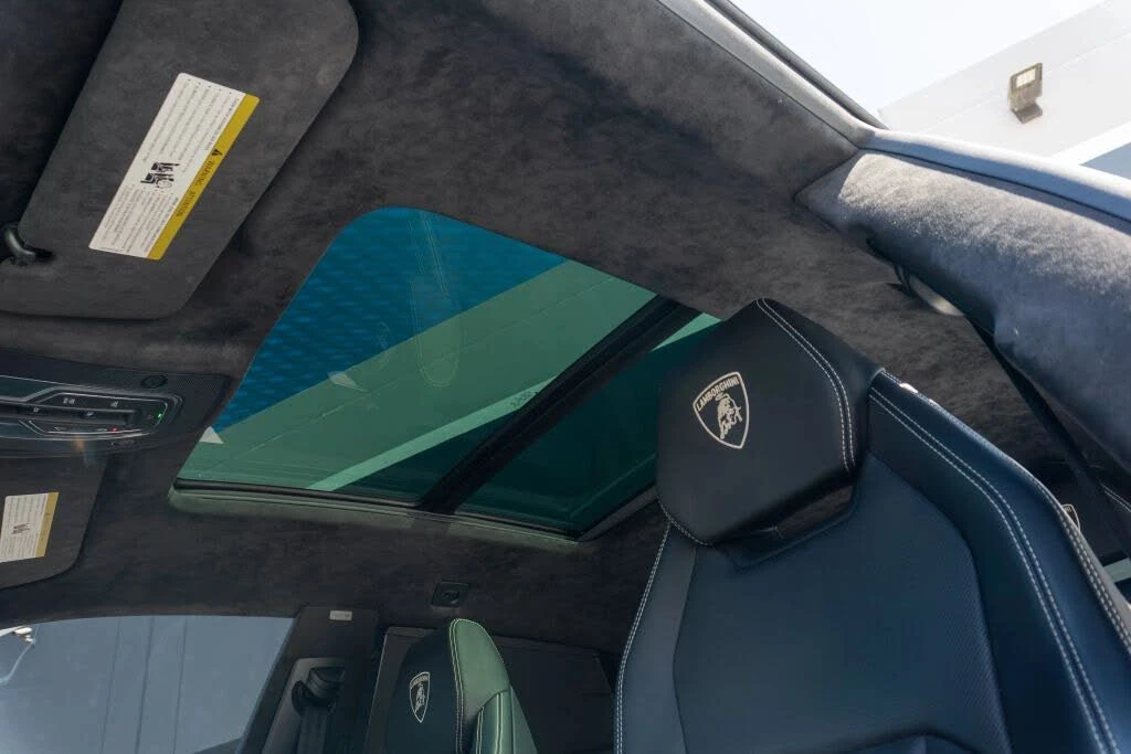 2022 Lamborghini Urus - Image 12 of 31