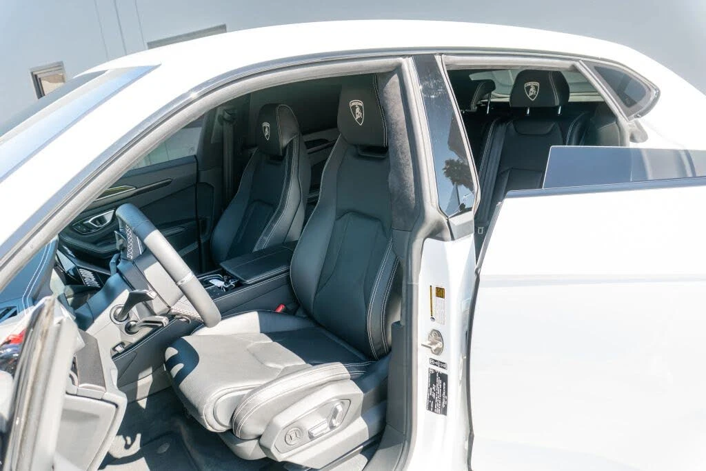 2022 Lamborghini Urus - Image 10 of 31