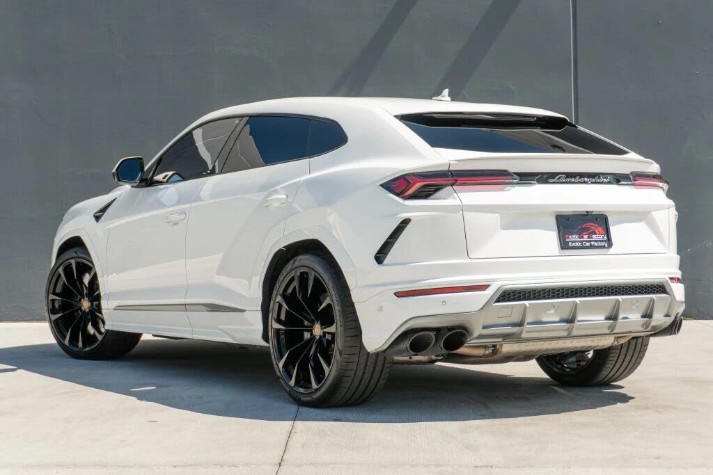 2022 Lamborghini Urus - Image 9 of 31