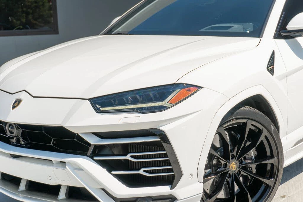 2022 Lamborghini Urus - Image 24 of 31