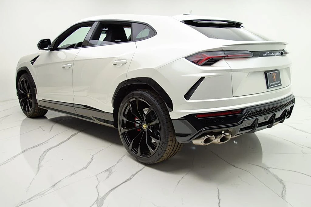 2022 Lamborghini Urus - Image 7 of 31