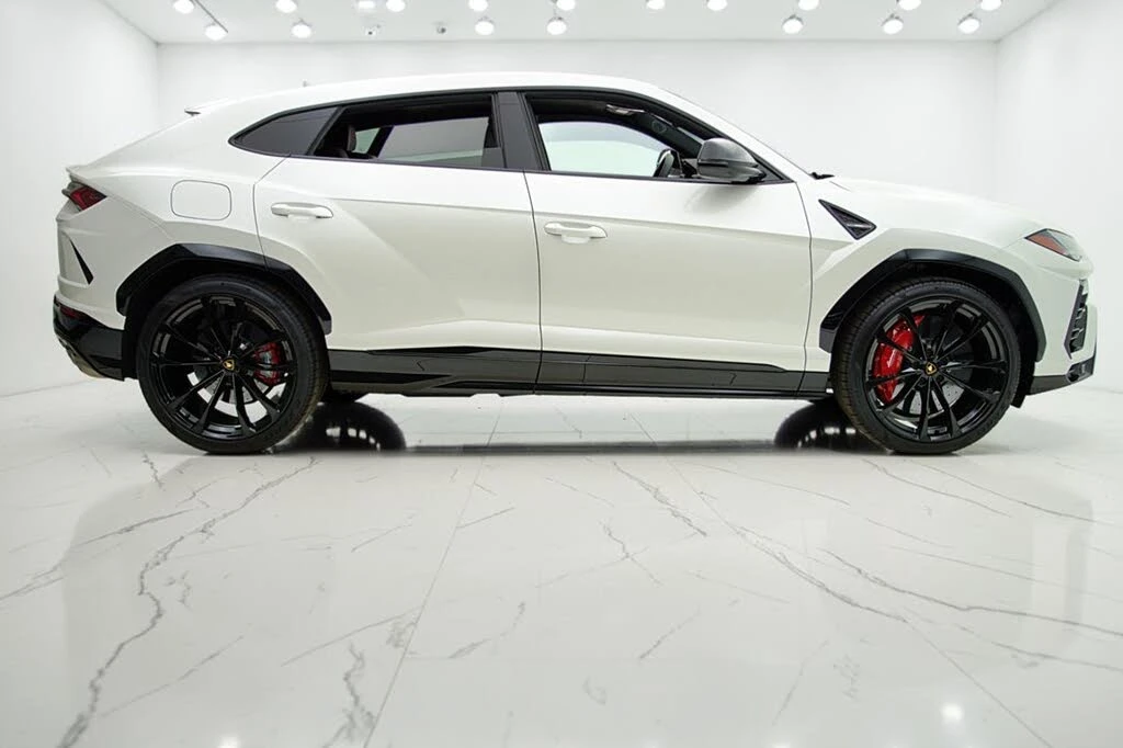 2022 Lamborghini Urus - Image 13 of 31