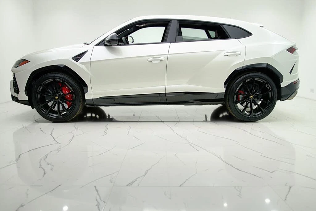 2022 Lamborghini Urus - Image 3 of 31