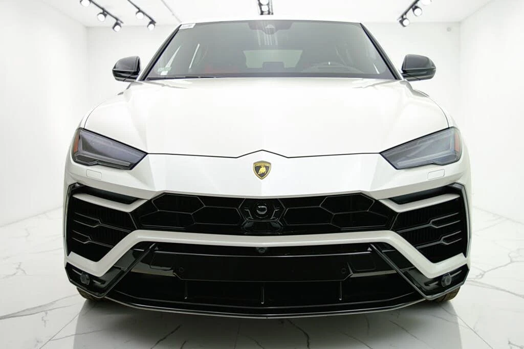 2022 Lamborghini Urus - Image 16 of 31