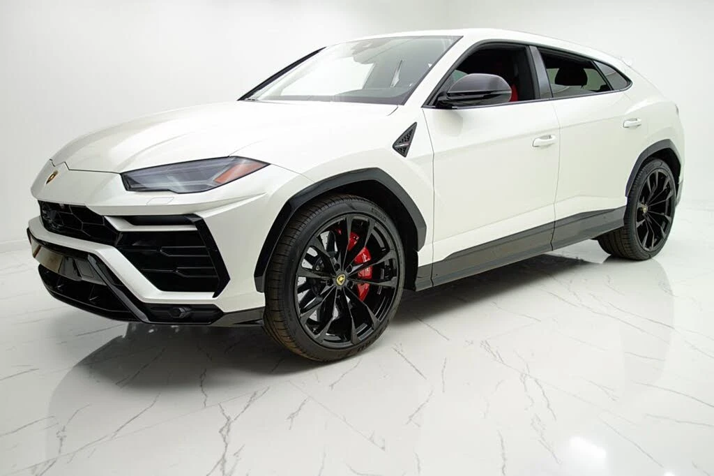 2022 Lamborghini Urus - Image 2 of 31