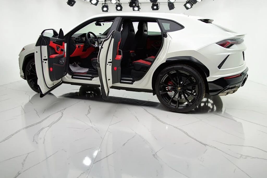 2022 Lamborghini Urus - Image 5 of 31