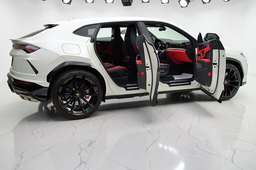 2022 Lamborghini Urus - Image 10 of 31