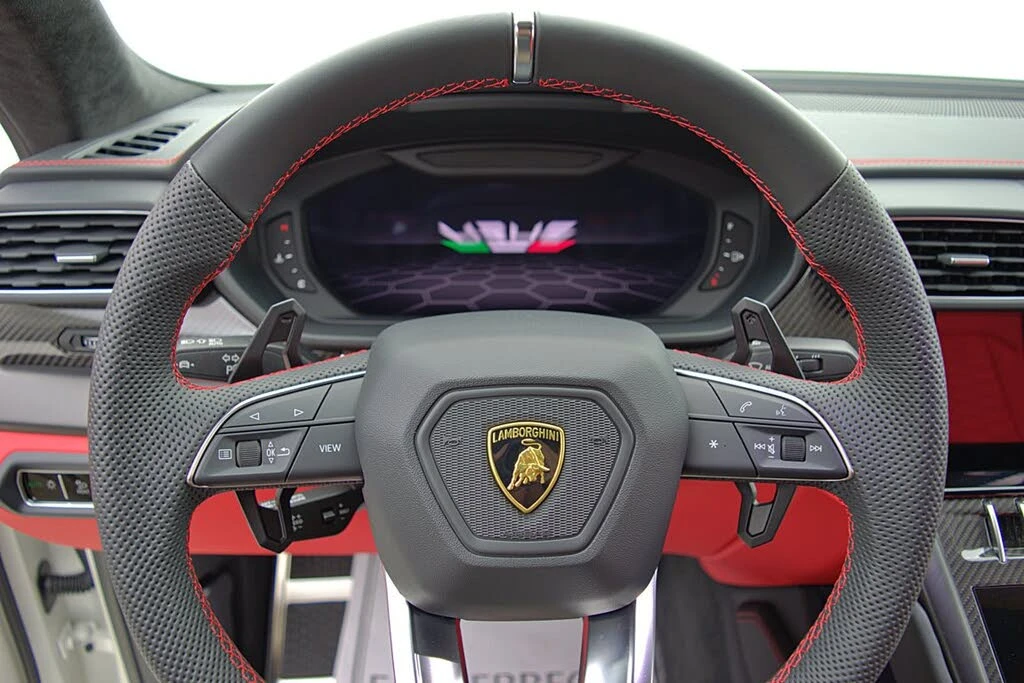 2022 Lamborghini Urus - Image 22 of 31