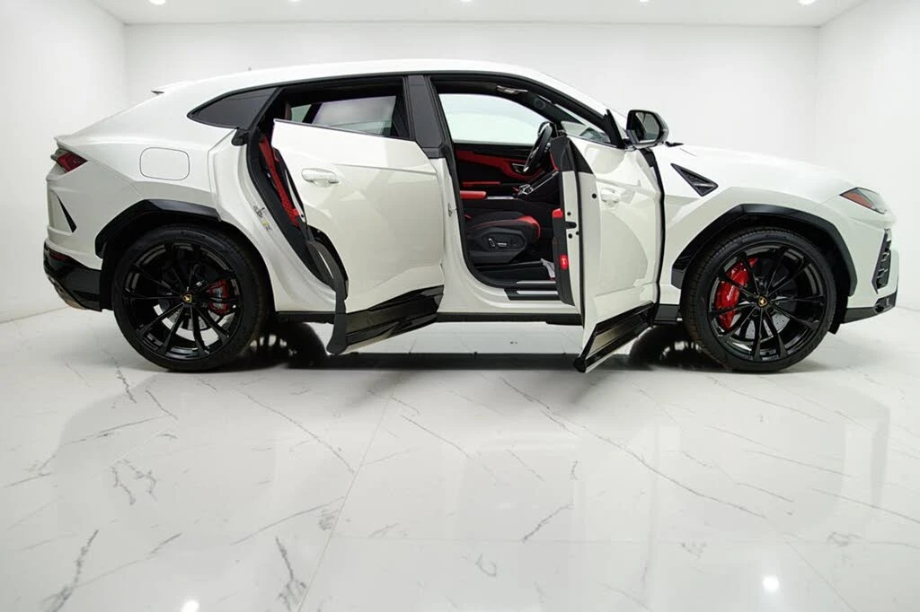 2022 Lamborghini Urus - Image 12 of 31