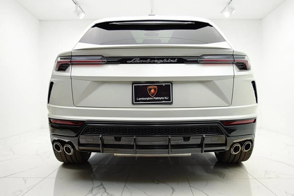 2022 Lamborghini Urus - Image 8 of 31