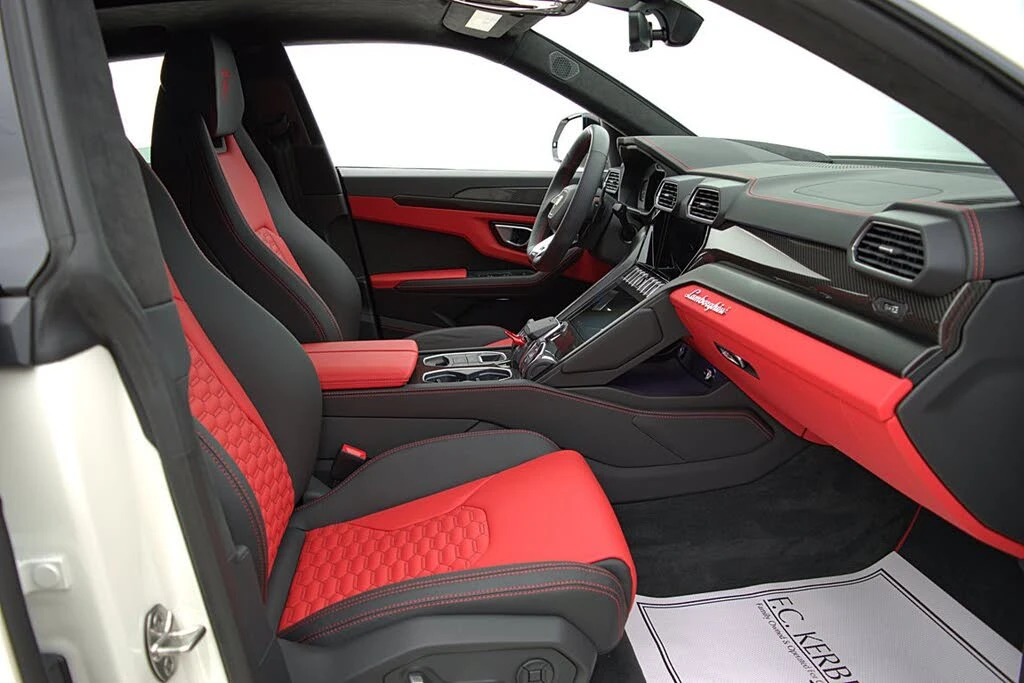 2022 Lamborghini Urus - Image 26 of 31