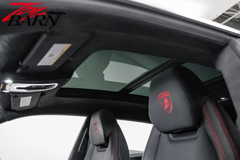 2022 Lamborghini Urus - Image 29 of 31