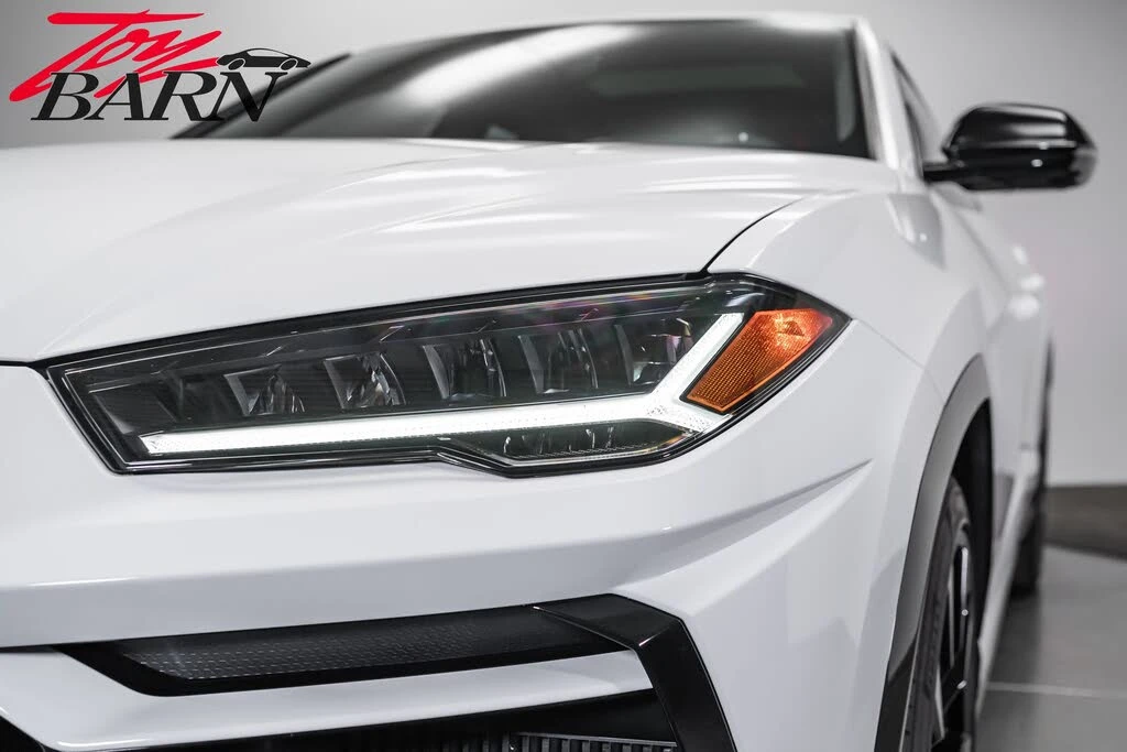 2022 Lamborghini Urus - Image 10 of 31