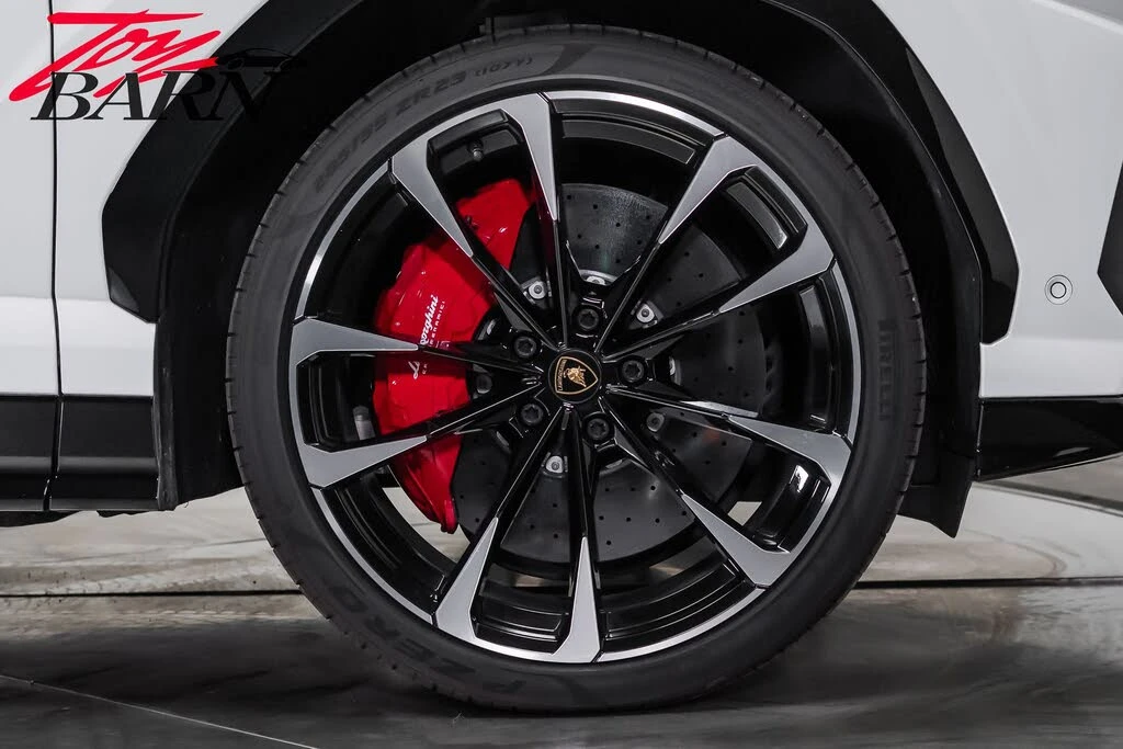 2022 Lamborghini Urus - Image 17 of 31