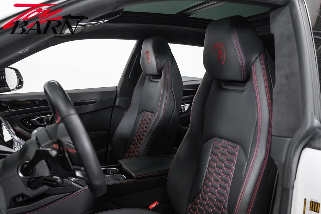 2022 Lamborghini Urus - Image 27 of 31