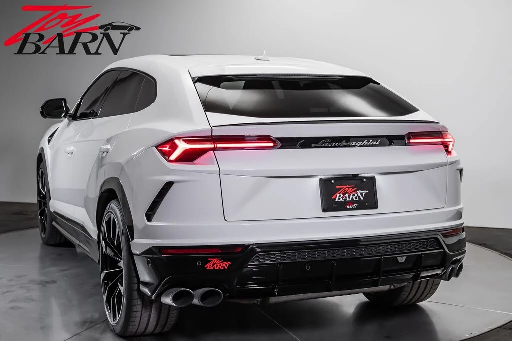 2022 Lamborghini Urus - Image 12 of 31