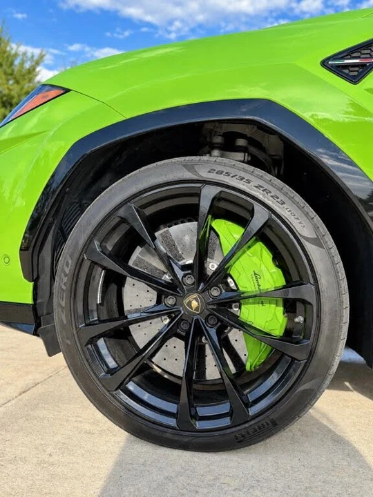 2022 Lamborghini Urus - Image 11 of 31