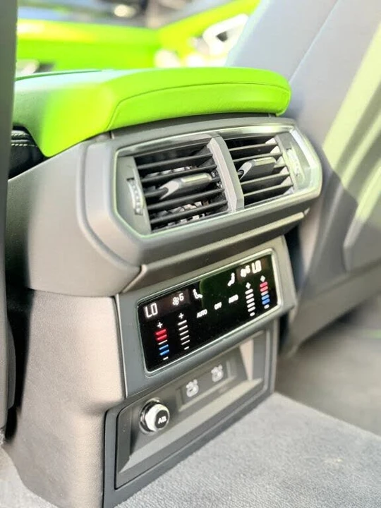 2022 Lamborghini Urus - Image 15 of 31