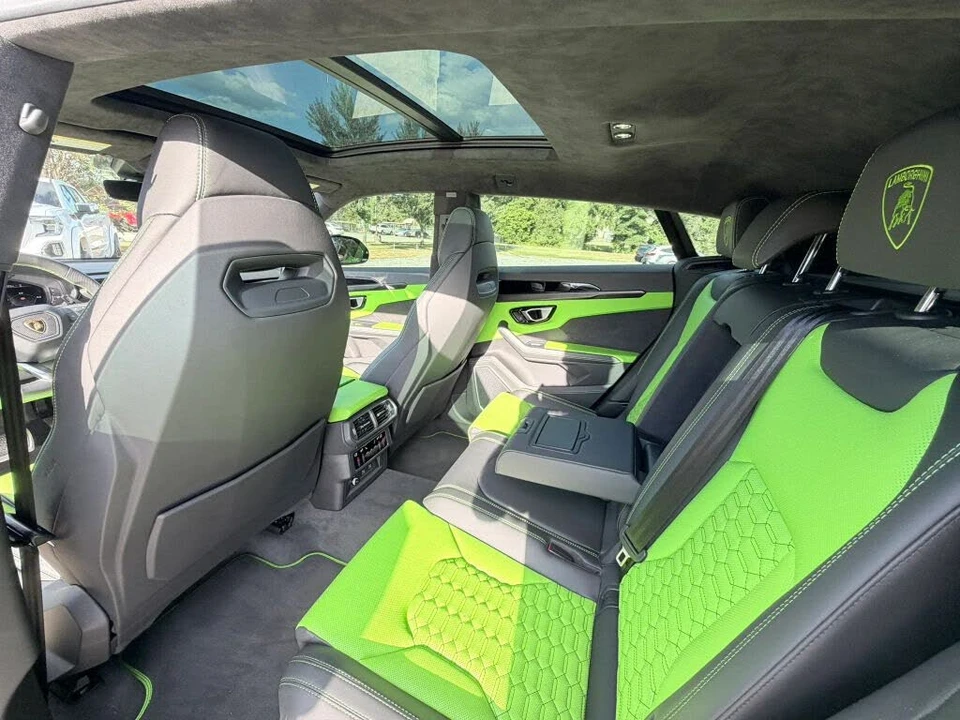 2022 Lamborghini Urus - Image 14 of 31