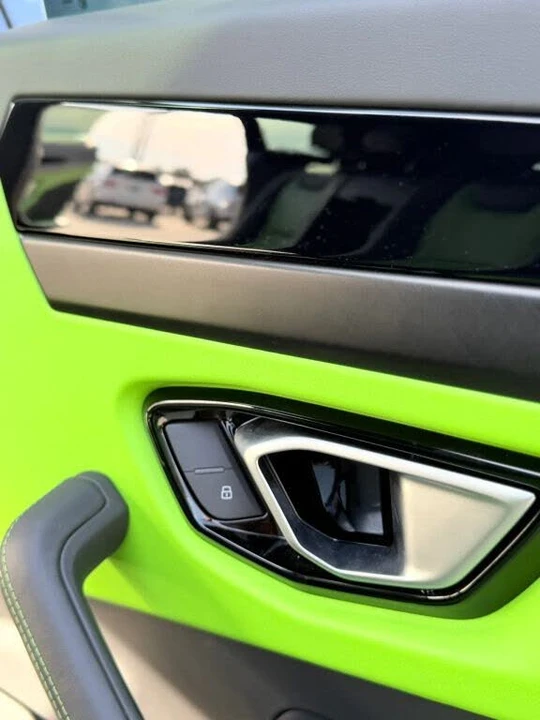 2022 Lamborghini Urus - Image 28 of 31