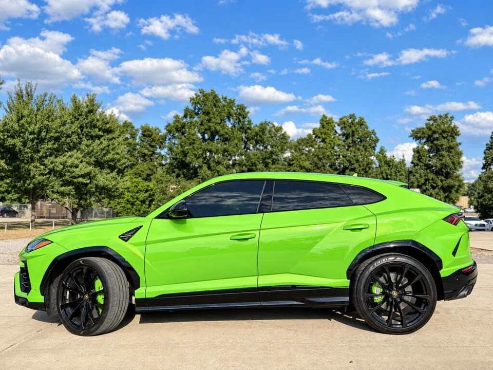 2022 Lamborghini Urus - Image 8 of 31