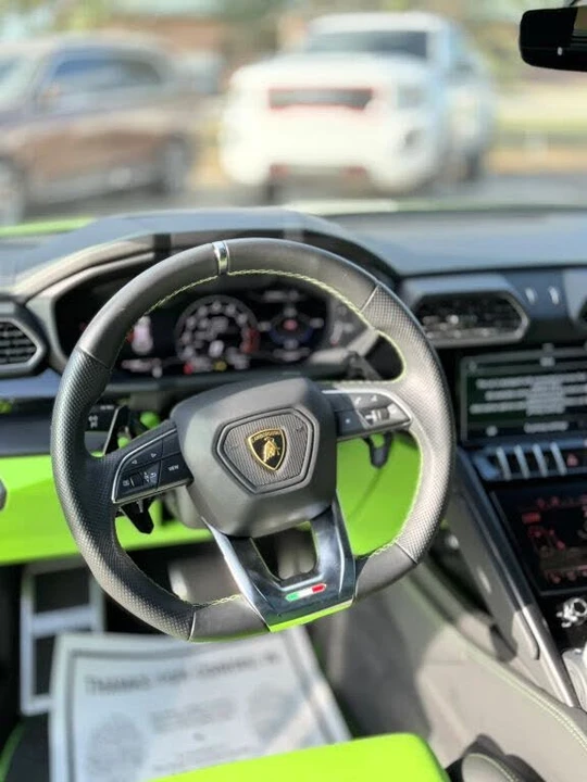 2022 Lamborghini Urus - Image 22 of 31