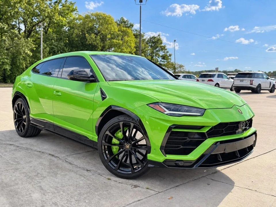 2022 Lamborghini Urus - Image 7 of 31