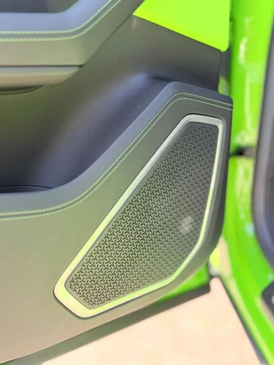2022 Lamborghini Urus - Image 18 of 31